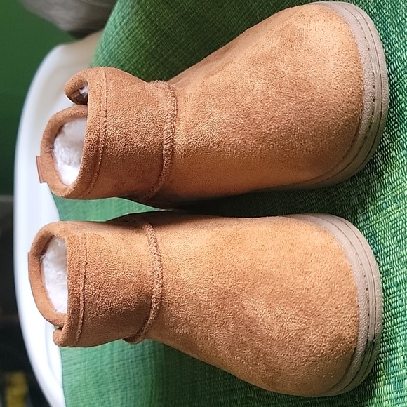 Jumping Beans Brown Kids Slippers - Picture 3 of 6